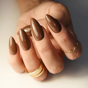 HOT CHOCOLATE - press on nails for autumn fall, warm brown acrylic like cute fake nails for women, stiletto, almond, square, coffin, glue on
