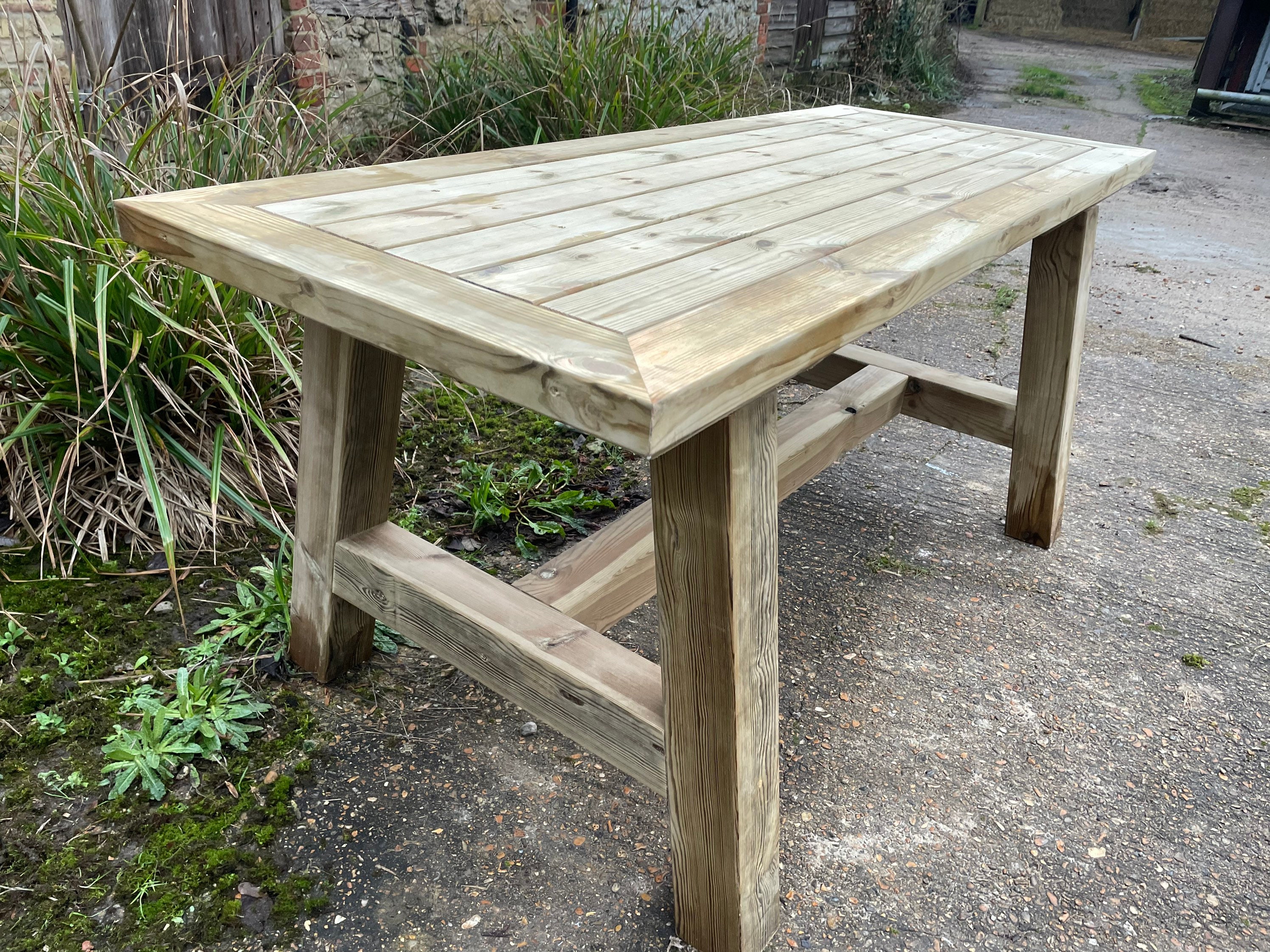 Rustic garden table clearance