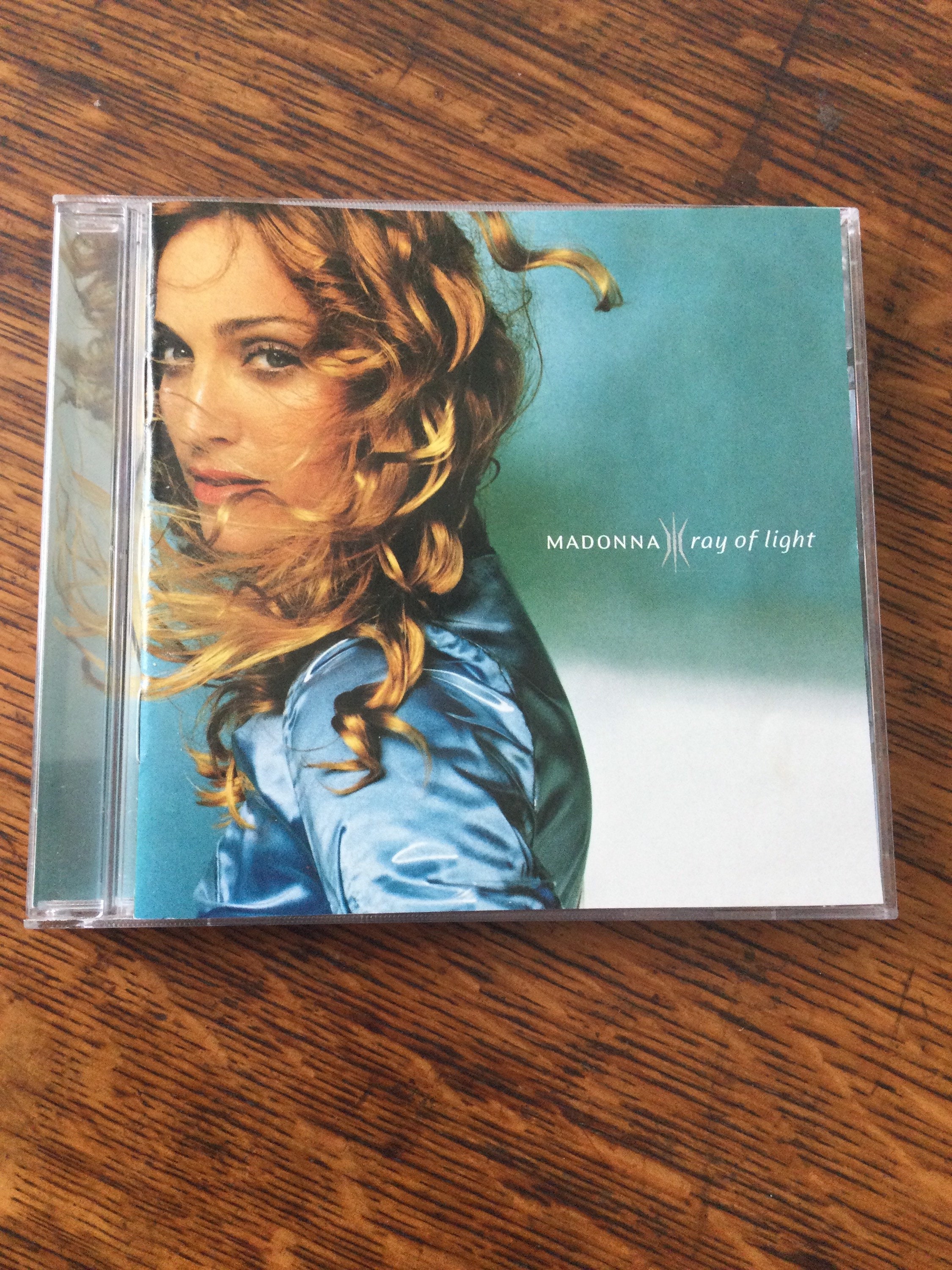 Madonna Ray of Light Stereo CD Maverick/wb Records 9 46847-2 Madonna Ray of Light Stereo CD Maverick/wb Records 9 46847-2