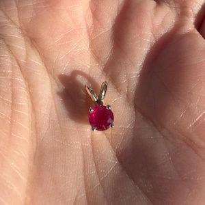 14K Yellow Gold 5mm Round Ruby Solitaire Pendant