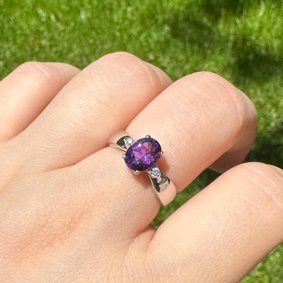 10k White Gold Oval Amethyst And Diamond Ring - 7x5mm, 0.45 Ct, Size 8.5