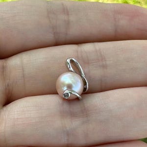 Vintage 10K White Gold Pearl Pendant: Diamond Accent, June Birthstone