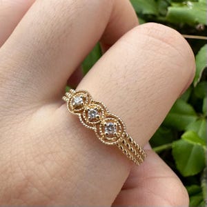 Vintage 14K Gold Diamond Ring: Three Stone Lace Design, US Size 9