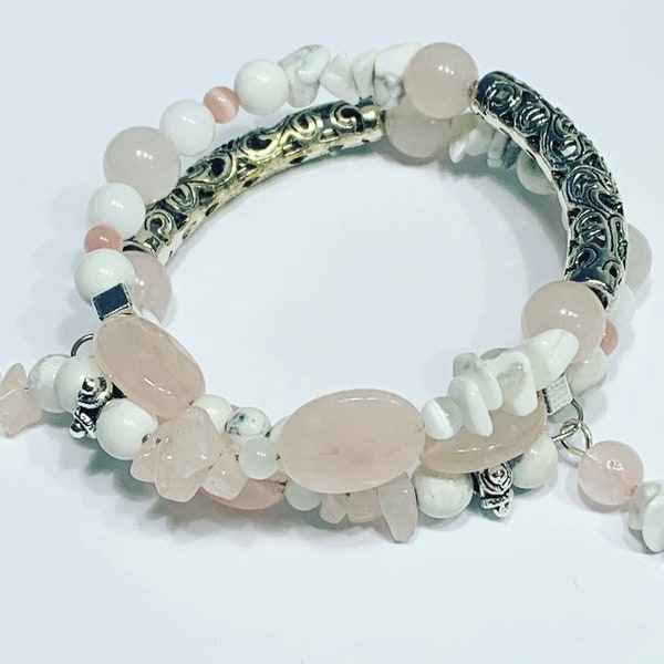 Bracelets mémoire de forme quartz et howlite