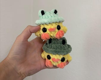 Handgemachte häkeln Küken Plushie, Frosch Hut, weiche Polyester Garn