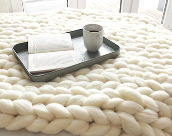 Chunky wool blanket as a bed throw * TREATED and STARCHED 100% pure merino wool* incredible 25-28 mic!* EU wool* bulky wool