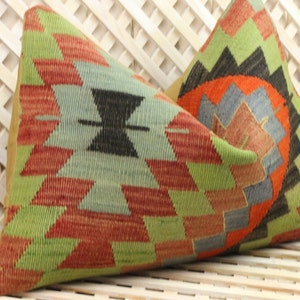 Vintage Turkish Rug Lumbar Pillow Cover: Handmade Kilim Cushion (24x16 in)
