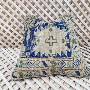 Vintage Turkish Kilim Pillow Cover: 20x20 Hand-spun Wool Boho Cushion