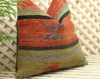 Handmade Vintage Kilim Pillow Cover: Boho Home Decor (16x16in)