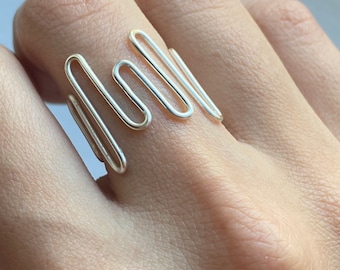 Swirly silver plated ring, adjustable ring, size 6/7/8, chunky wire ring, stackable rings, unisex ring, friendship matching rings, gift