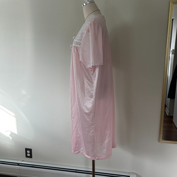 Vintage 80's Soft Pink Lace Peignoir Bed Jacket R… - image 2