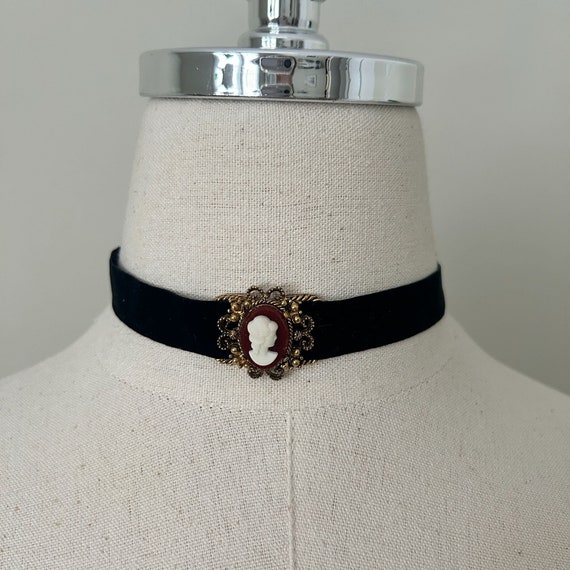 Vintage Black Velvet Cami Choker Necklace Victori… - image 1