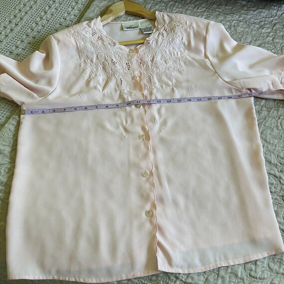 Vintage Soft Pink Short Sleeve Blouse Cut Out Emb… - image 6