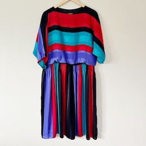 Vintage 80&#39;s Colorful Striped Short Sleeve Dress