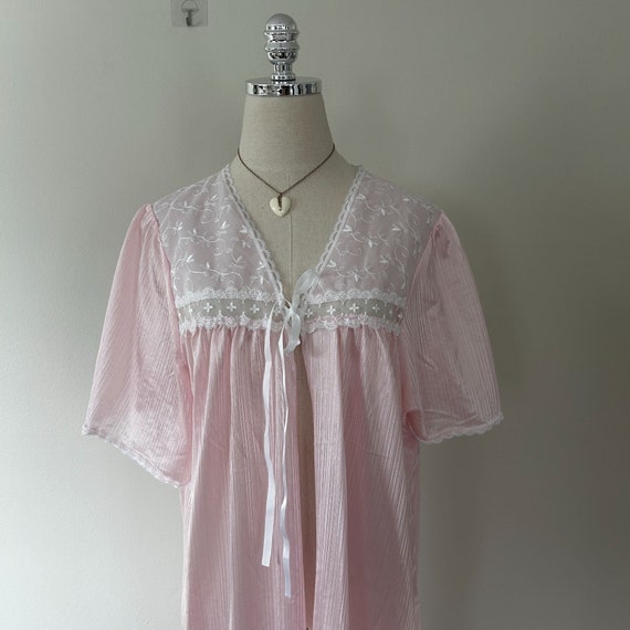 Vintage 80's Soft Pink Lace Peignoir Bed Jacket R… - image 9