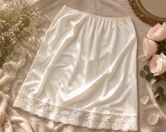 Vintage Ivory Half Slip Skirt Lace Hem | Cream Satin Underskirt | Cottagecore Lingerie | Romantic Layering Piece | Size M