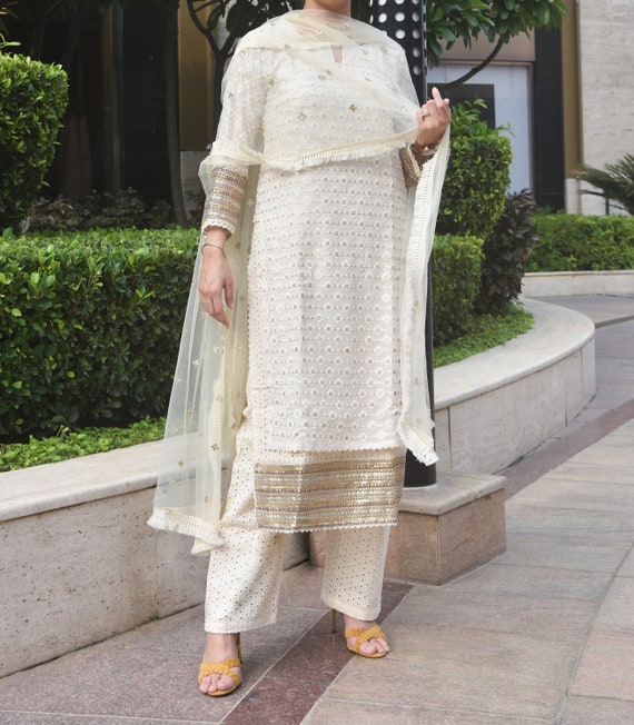 Buy Long Lucknow Chikankari Kurta Kurti Dress for Women Fabric Chiffon Hand  Work (X-Large, White) at Amazon.in