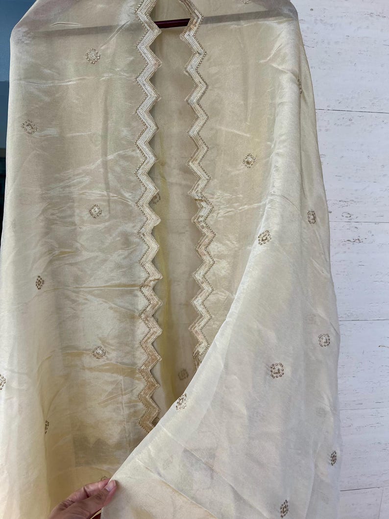 Flipping Hearts Silk Dupatta