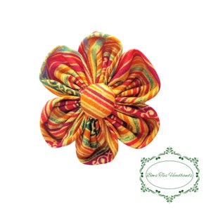 Grampo de cabelo com flores em tecido marrom Shadows feito à mão. sua escolha de Single ou Set