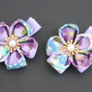 Handmade Violet blue Kanzashi cherry blossom flower hair clip. Sakura Hair flower clip. Kimono, Yukata, Wedding