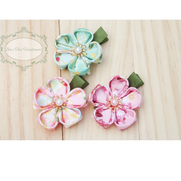 Kanzashi Tsumami style cherry blossom flower hair clip / Sakura Hair flower clip Single flower or  a Set.  kimono Yukata  Wedding Festival