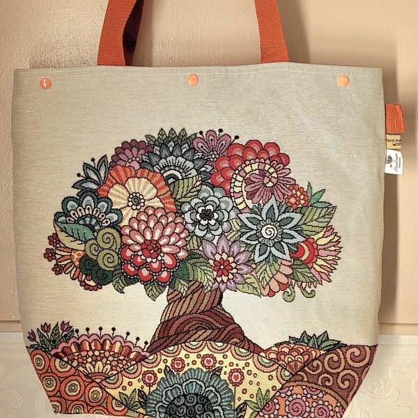 Totebag Sac Fait Main Artisanal en Jacquard avec sangles, 4 poches intérieures, motif avant arrière