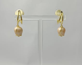 Pendientes de clip invisibles con flores bañadas en oro, sin dolor, sin perforaciones, sin dolor.