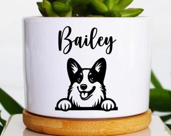 corgi mom gift | corgi lover gift | gift for corgi lover | personalized corgi | custom corgi | corgi picture with name | peeking corgi