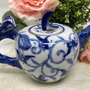 Teiera decorativa blu e bianca