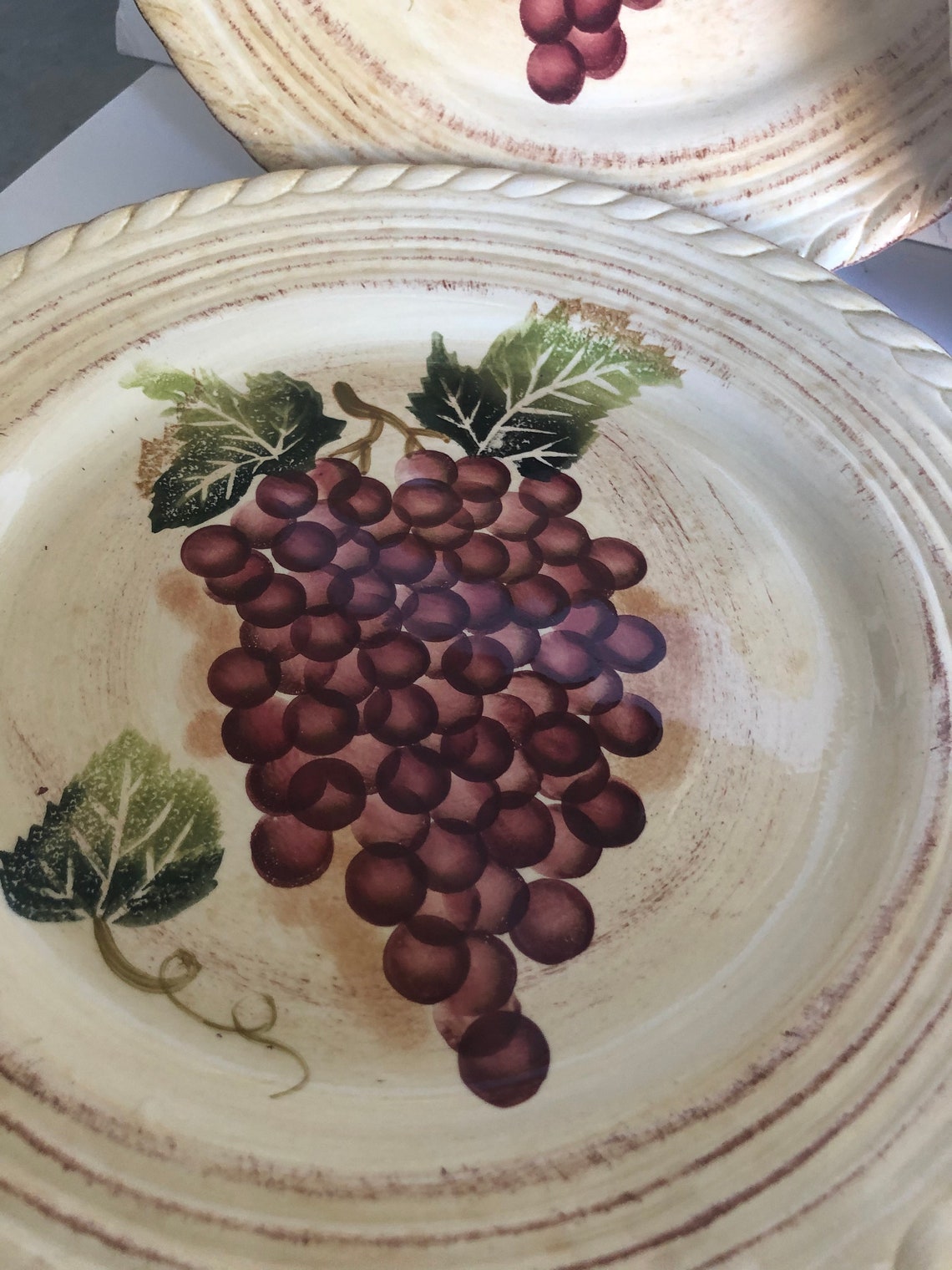 PLATES VINTAGE GRAPES 4 Made by Tabletops International Etsy