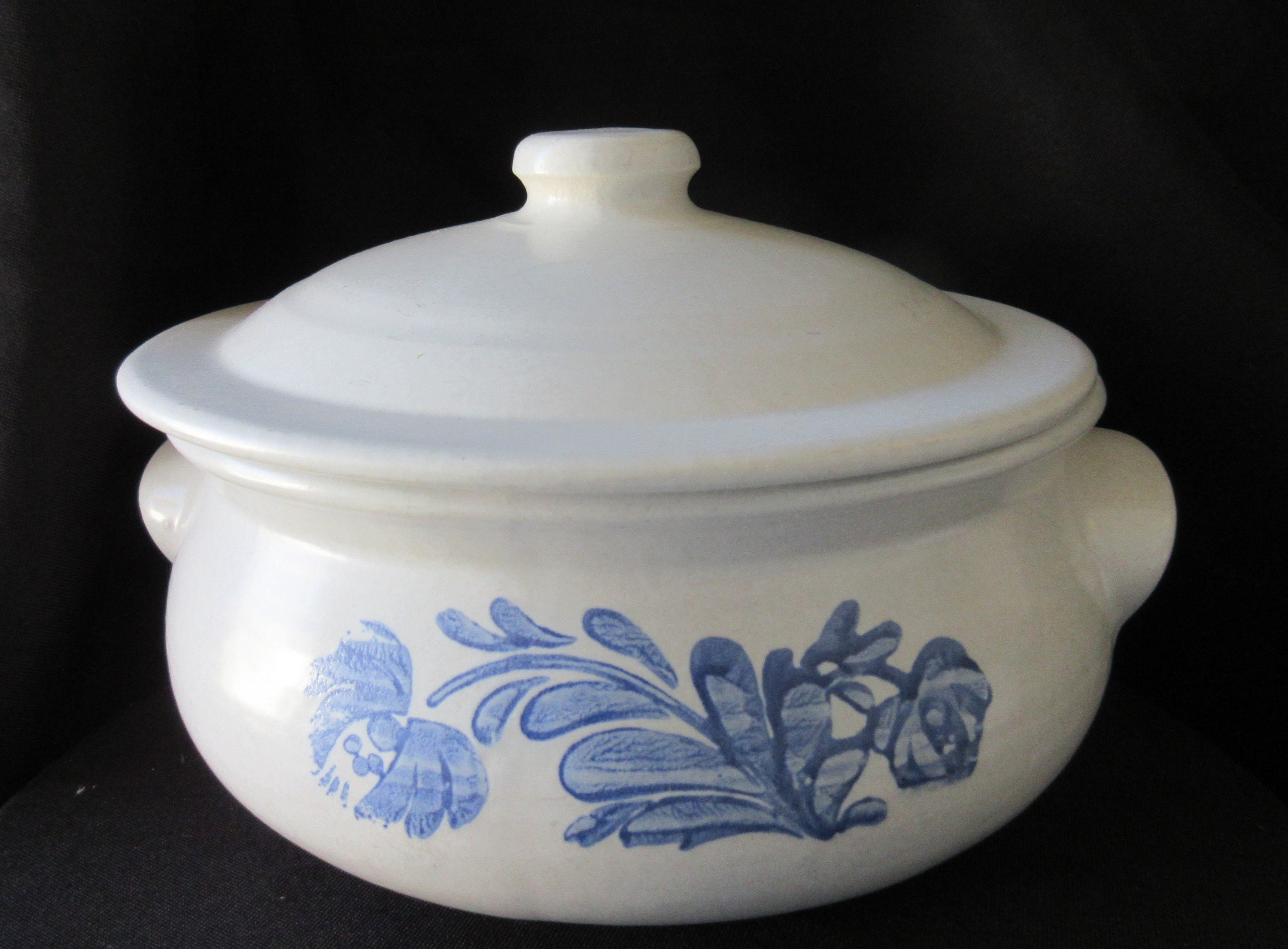 Pfaltzgraff casserole dish discount