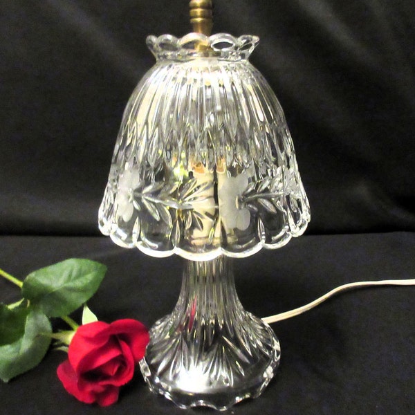 CRYSTAL BOUDOIR LAMP, 10 3/4", Princess House, Heritage, Etched,  Frosted Flower, Elegant, Sparkly, Scalloped,  Lovely Gift.