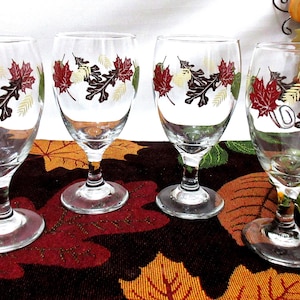 Botanische Libbey-wijnglazen (set van 4): herfstbladerenontwerp