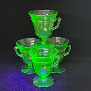 Vintage Fostoria Priscilla Custard Grün Uranglas Henkel Tassen 4er Set