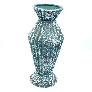 Vintage MCM Savoy Deena Vertical Ribbed Gold white on Green 12" Vase