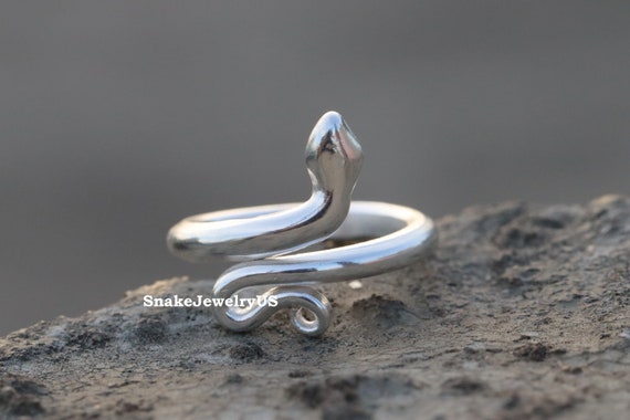 Copper Snake Ring — Isha Life Hong Kong