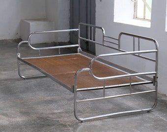 Art déco Sofa / Bauhaus Daybed aus verchromten Stahlrohren