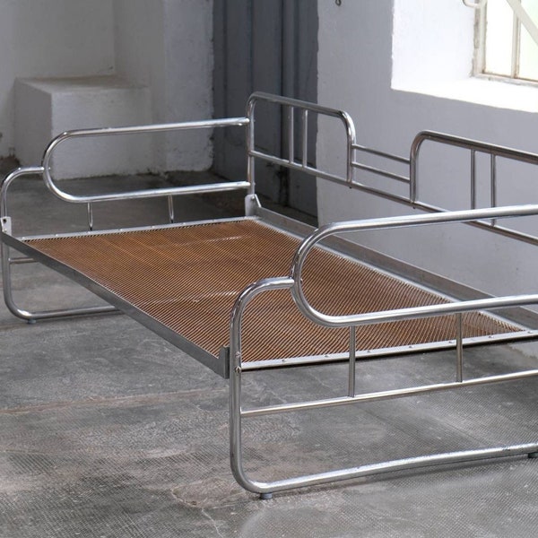 Art déco Sofa / Bauhaus Daybed aus verchromten Stahlrohren