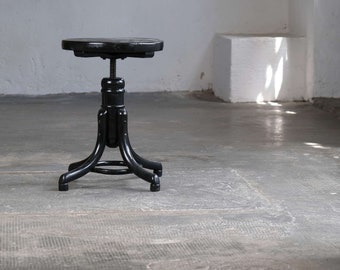 Black bentwood piano stool in the style of Thonet / TON