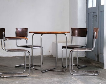 Bauhaus Freischwinger Set mit vier Stühlen + Tisch