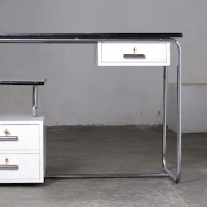White functionalism desk in Bauhaus design