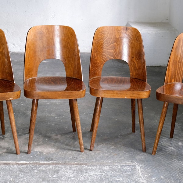 1 des 4 chaises du milieu du siècle par Oswald Haerdtl