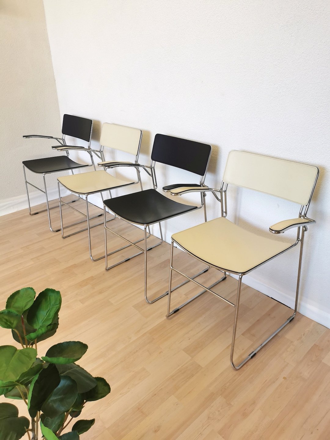 椅子 Arrben_ Sultana stackable dining chair Arrben_ Sultana stackable dining chair