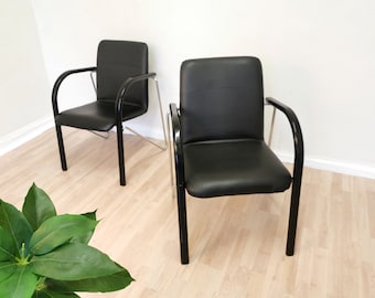 Vintage Black Leather Office Chair: 1980s Italian Modern Design