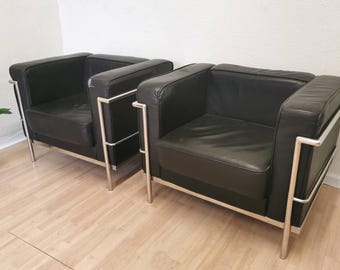 Fotel wypoczynkowy w stylu vintage z czarnej skóry: chromowana podstawa, włoski design z połowy XX wieku