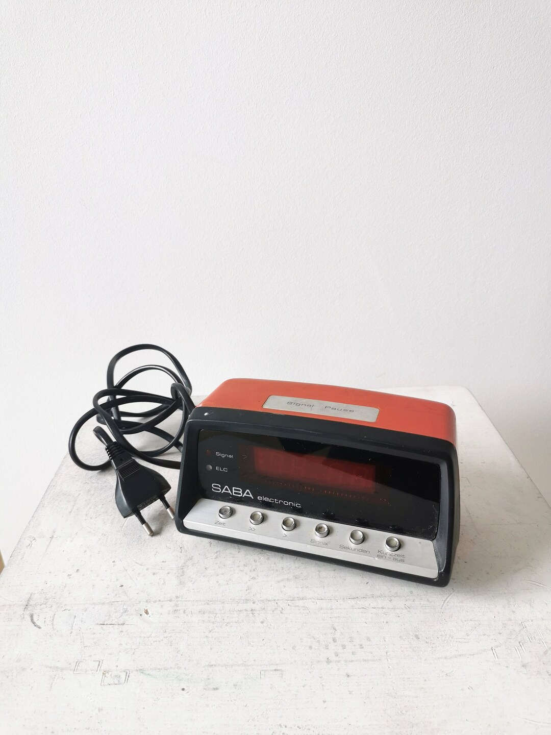 ANCIEN REVEIL JAZ ELECTRONIC - SPACE AGE - VINTAGE ROUGE