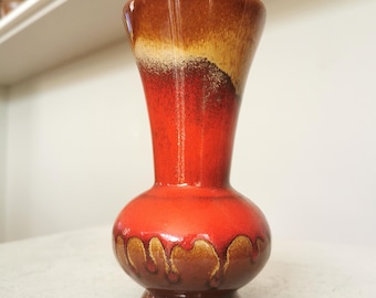 1960 年代のヴィンテージの太い溶岩陶器の花瓶、レトロなミッド
