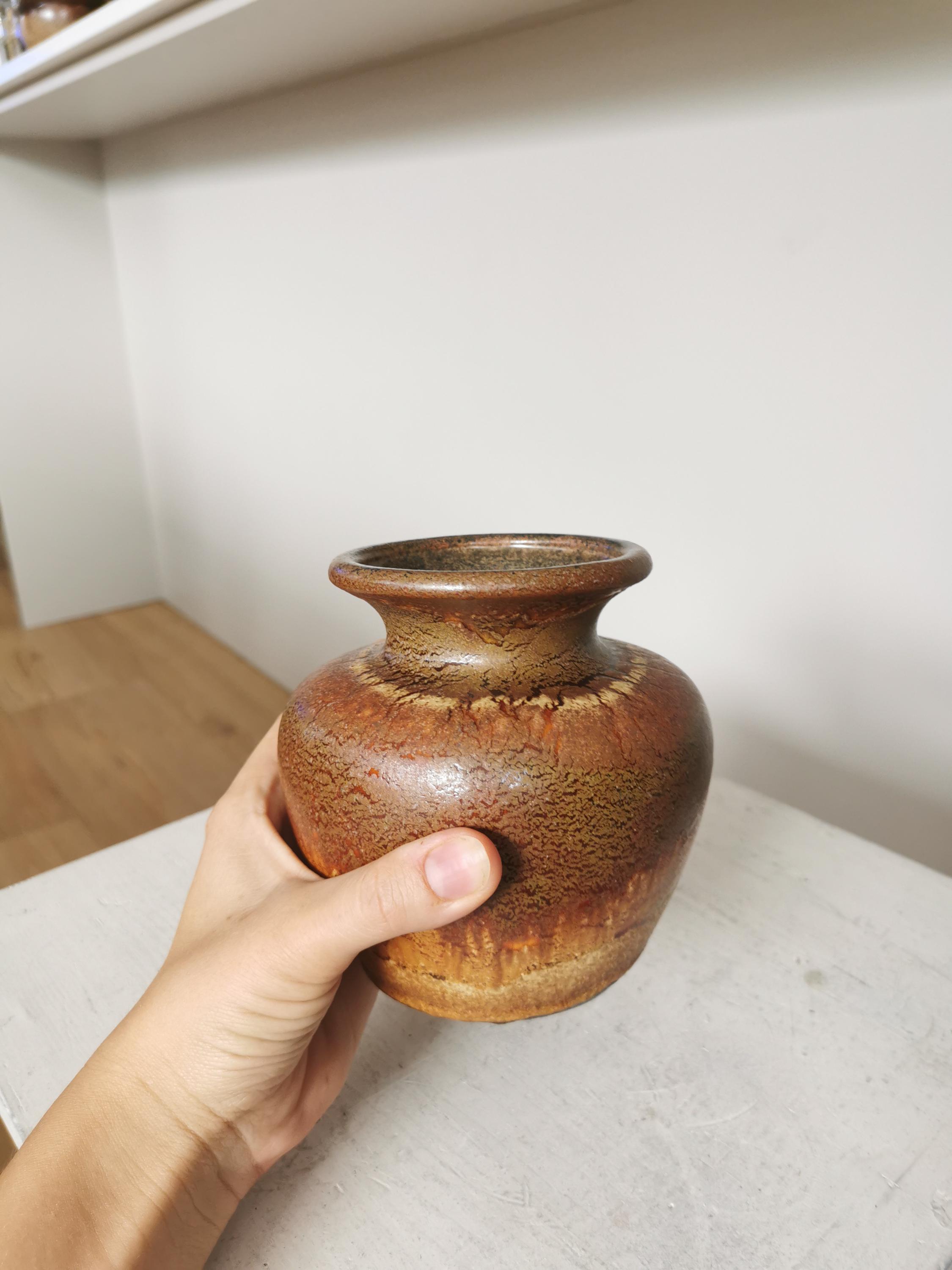 ファットラバ陶器の花瓶：ヴィンテージ西ドイツ 202-13、ブラウン