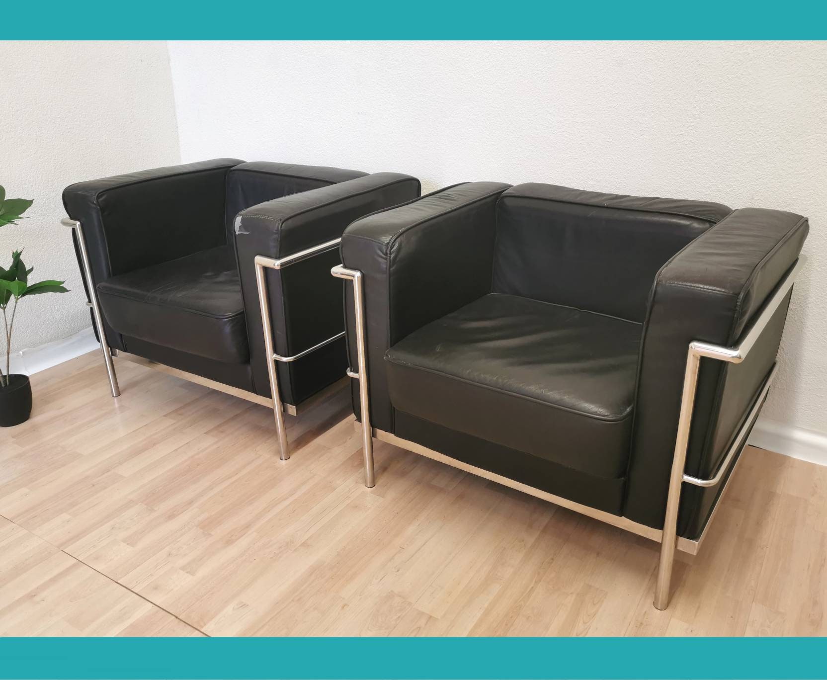 1 sur 2 fauteuils vintage en cuir noir avec base chromée dans le style LC2  Le Corbusier / Chaise longue design du milieu du siècle des années 1980 au  design italien - Etsy France