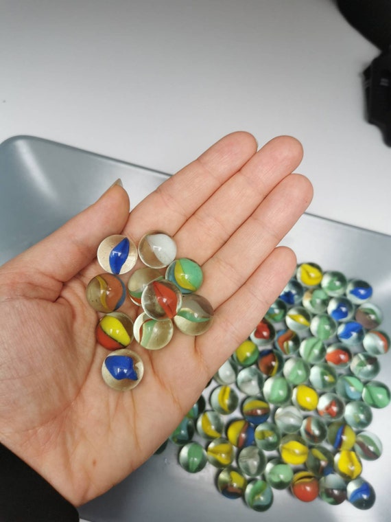 Jiahuade 100 Pezzi Biglie Colorate in Vetro,Perle di Vetro Colorate con Occhi di Gatto 15mm,Marmi per Bambini,per Giochi di Marmo,Riempitivi di Vasi,Bomboniere